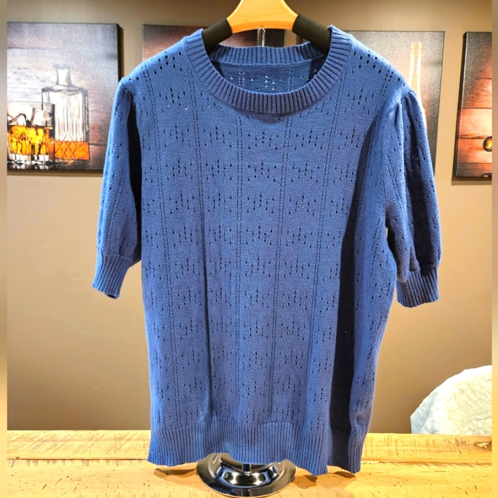 🦄 3 for $15 Short sleeved sweater
